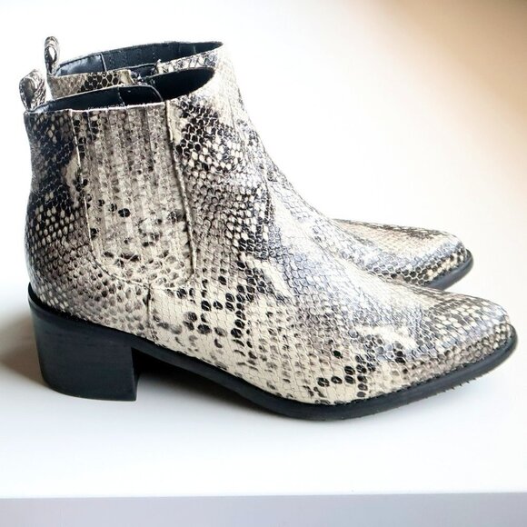 Blondo Snakeskin Leather Waterproof Block Heel Pointy Toe Ankle Boots / Booties - Picture 2 of 16